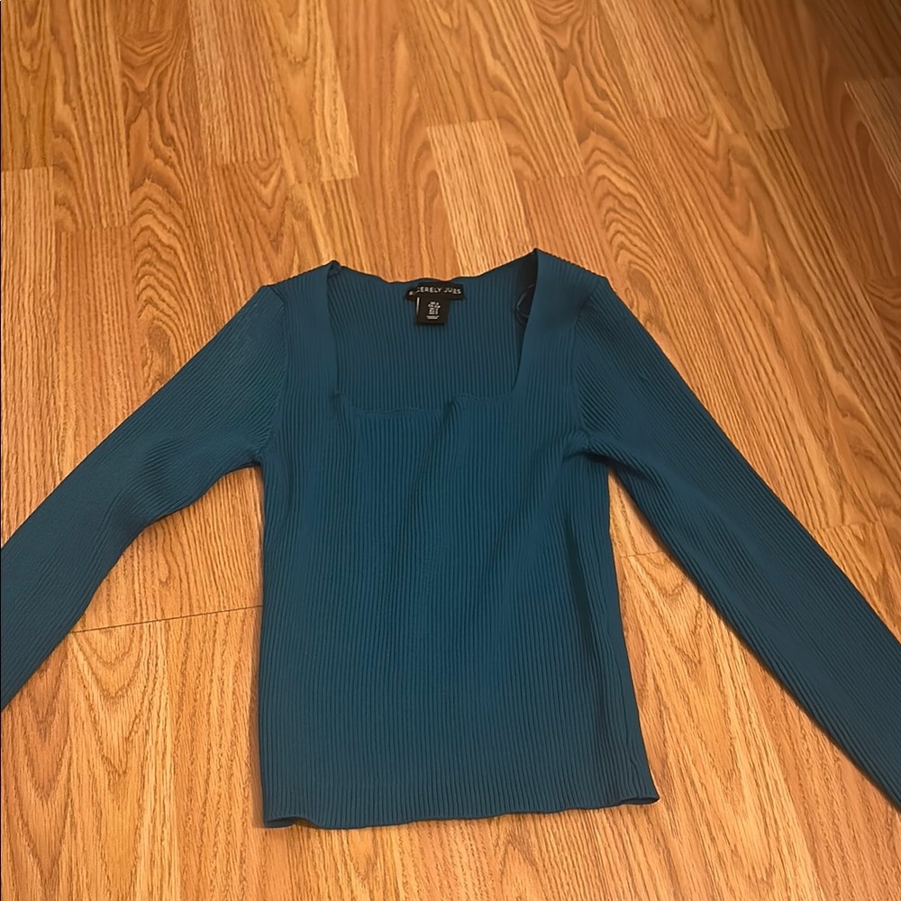 Chic Blue Long Sleeve Top